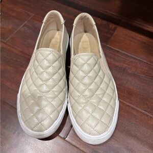 Guess quilted slip on shoes